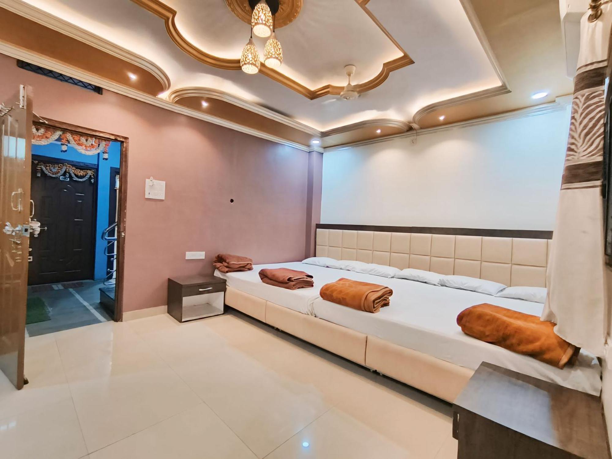 Shree Trilokeshwar Guesthouse ウッジャイン エクステリア 写真